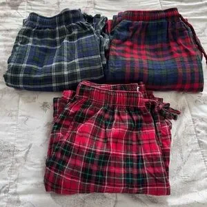 Set of 3 Hanes men’s flannel Plaid Sweatpants - Red Blue and Green size M Set of 3 Hanes men’s flannel Plaid Sweatpants - Red Blue and Green size M