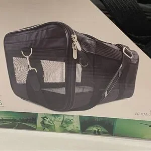 Sherpa Deluxe Medium Pet Carrier – Airline Approved For Small Dogs & Cats