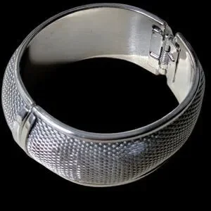 Silver Tone Mesh Hinged Bangle Bracelet 2.5" Diameter