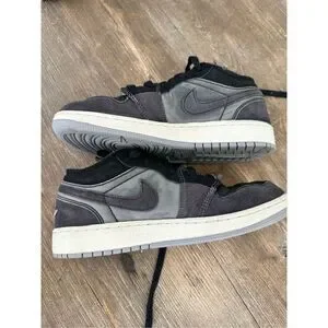 Size 5.5Y - Jordan 1 Low Inside Out Black Gray