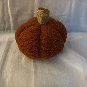 Small Bouclé Pumpkin With Twine Stem