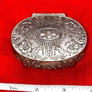 Small Trinket felt Lined Box With A Made In Japan Mark But Without makers Mark