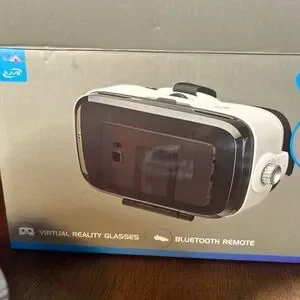 Smartphone VR Headset - Black And White