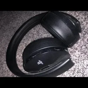 Sony PS4/PS5 Gold Wireless Headset