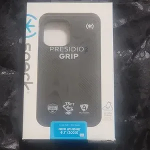 Speck Presidio2 Grip iPHONE 6.1" (2020) NIB