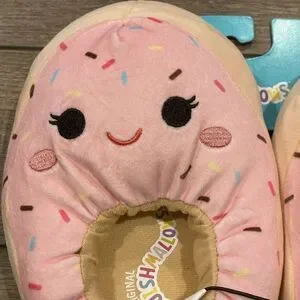 Squishmallow Slippers Girls Pink Dabria Donut Doughnut Plush Size 13-1 NEW