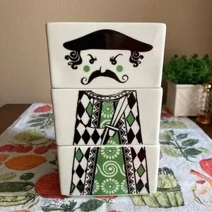 Stackable King’s Court Decorative Dishes