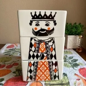 Stackable King’s Court Decorative Dishes