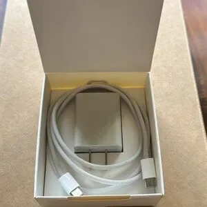 Standalone VR Headset With Controllers - White