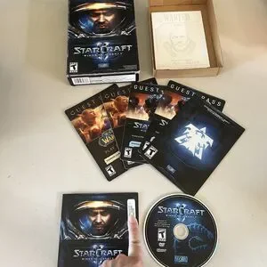 StarCraft 2 Wings Of Liberty PC Game Windows Mac Blizzard 2010 Complete CIB