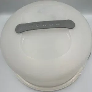 Sterilite Cake And Dessert Carrier 12 Inch Round