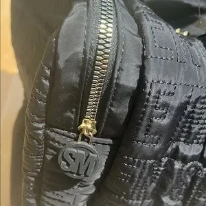 Steve Madden Black And Gold Men's /womens Duffle Bag