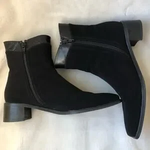 Stuart Weitzman Black Gortex Ankle Bootie Chunky Heel Sz 6.5