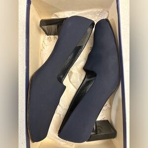 Stuart Weitzman Navy Blue Vintage Square Toe Dress Shoes Pumps Heels 6.5 w/ Box