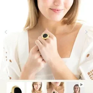 SUSAN SHAW. Gold And Black Ring