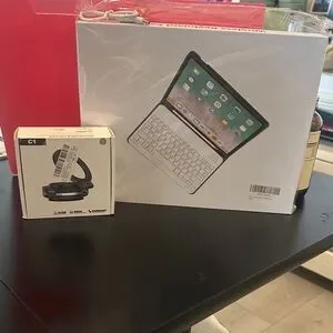 Tablet Keyboard Case and automobile holder for phone