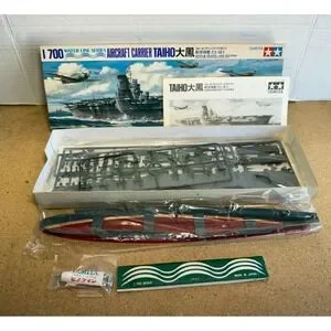 Tamiya 1/700 Water Line Series Taiho Aircraft Carrier