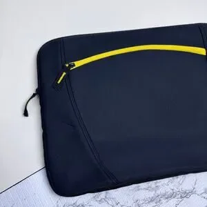 Targus Sleeve Fits Laptop Bag 15-Inch MacBook Pro Black Neoprene Soft Case