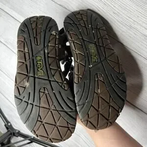 TEVA Brown Leather Quarter Strap Sandals Men's Size 9 Hiking Outdoor Shoes