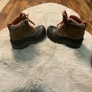 The North Face Heat Seeker Youth Size 3 Chilkat Boots Lace Up Ankle Hiking Snow