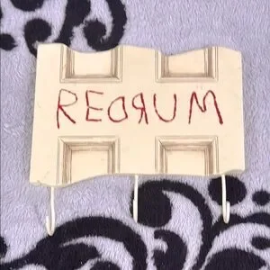 The Shining REDRUM 3 hook Hanging Key organizer/holder. New no box