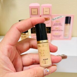 Too faced Born This Way Foundation - Snow 5 Ml Each