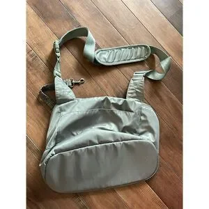 Top Paw On The Go Sling Pet Carrier For Small Pets Green