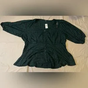 Torrid Plaid Green Plaid Top Size 5X NWT