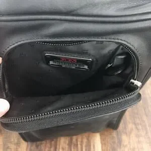 Tumi VTG Leather Crossbody Bag Shoulder Bag Travel Mens Black * No Long Strap *