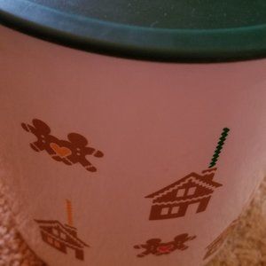 TUPPERWARE 2416 Holiday GINGERBREAD House CANISTER