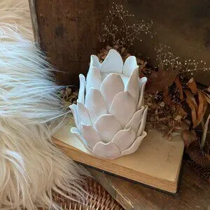 Two's Company - White Single Porcelain Artichoke Tealight Holder