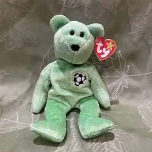 Ty Beanie Baby Kicks the Soccer Bear DOB 1998 Tag 1999