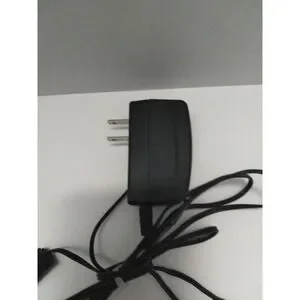 Ubee Switching Adapter DSA-12G-12 AUS OUTPUT 12V / 1A INPUT 100-120V 50/60Hz