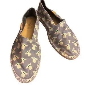 Ubuntu Star Wars The Child Grogu Mandalorian Slip On Espadrilles Women’s Size 10