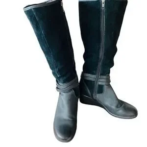 UGG AUSTRALIA Lesley 1005266 Side Zip Black Suede Tall Wedge Boots Size 10