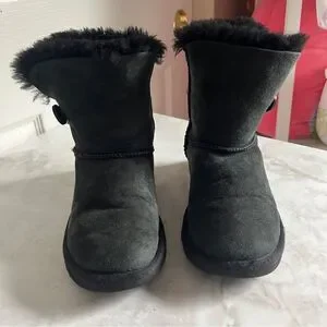 UGG Kid’s Button Bailey Boots