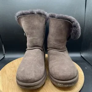 UGG Women's Size 7 Bailey Button Chocolate Brown Suede Winter Boots Shoes 5803