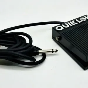 Universal Pedal QUIK LOK PS-15 Sustain Pedal 2 Channel Portable Keyboard 7' Cord
