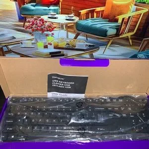 USB Keyboard Plug & Play Targus Full Size Mac Windows Multimedia Hot Keys NWT