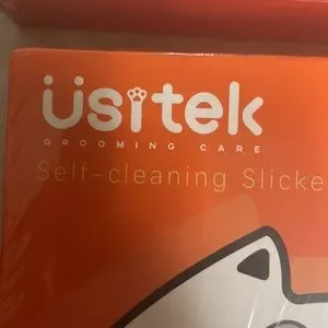 Usitek Dog/Cat Brush For Shedding And Grooming Self-cleaning Slicker Brush New