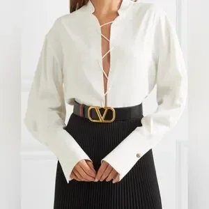 VALENTINO GARAVANI REVERSIBLE BLACK / RED VLOGO BELT 85/ 34 VALENTINO GARAVANI REVERSIBLE BLACK / RED VLOGO BELT 85/ 34