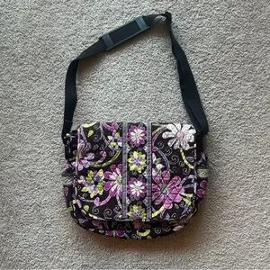 VERA BRADLEY Crossbody Messenger Bag in Purple Punch