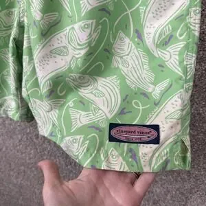 Vineyard Vines Swim Trunks Mens Small Green Fish Print Logo Lined Pockets
