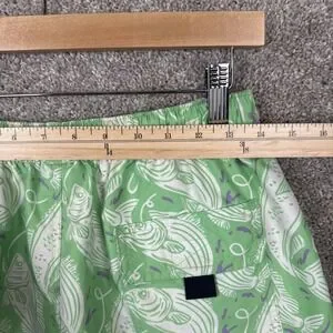 Vineyard Vines Swim Trunks Mens Small Green Fish Print Logo Lined Pockets