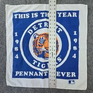 Vintage 1984 Detroit Tigers "Pennant Fever" 22″ MLB Bandana Rare Design‎