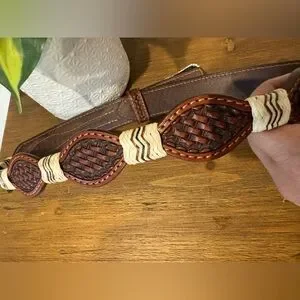 Vintage 1996 Genuine Handtooled Leather Belt - 30 Inches