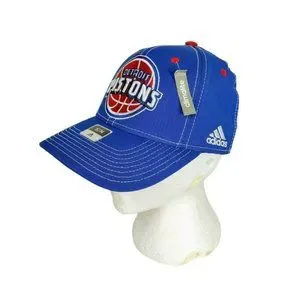 Vintage Adidas Embroidered Detroit Pistons NBA Basketball Climalite Base…