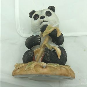 Vintage American Panda Baby Bear Picnic 1982