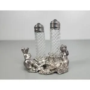 Vintage Arthur Court SIGNED 1998 Bunnies/Rabbits Salt And Pepper Shaker Set