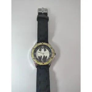 Vintage Batman Glow Logo QUARTZ Watch Stainless Steel Rubber Strap Collector Box